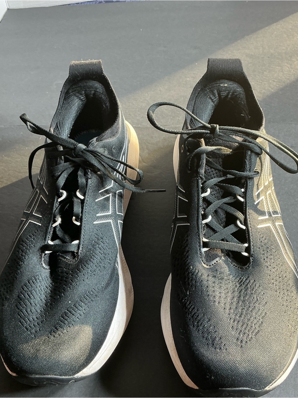 Men's Black asics gel- nimbus  25 athletic shoe